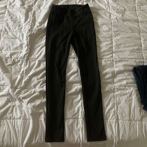 NWOT BCBG Maxazaria leggings, Xs